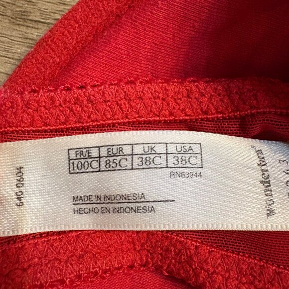 Wonderbra Red Lace Underwire Bra 38C Floral Design Comfortable Fit - Picture 3 of 3